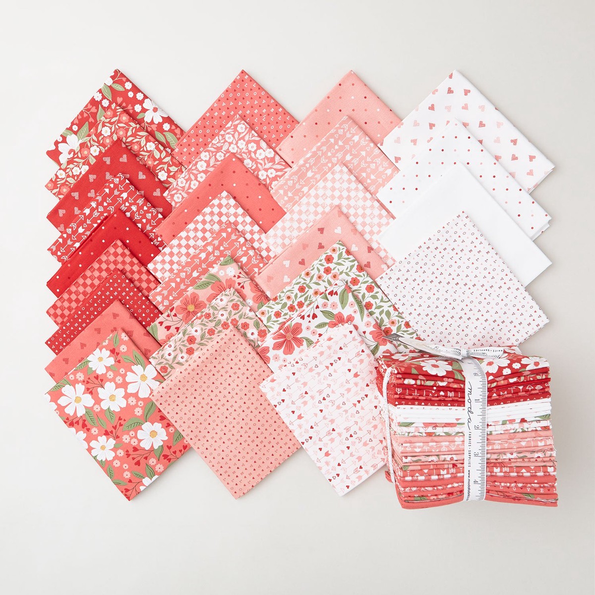 love-blooms-fat-quarter-bundle