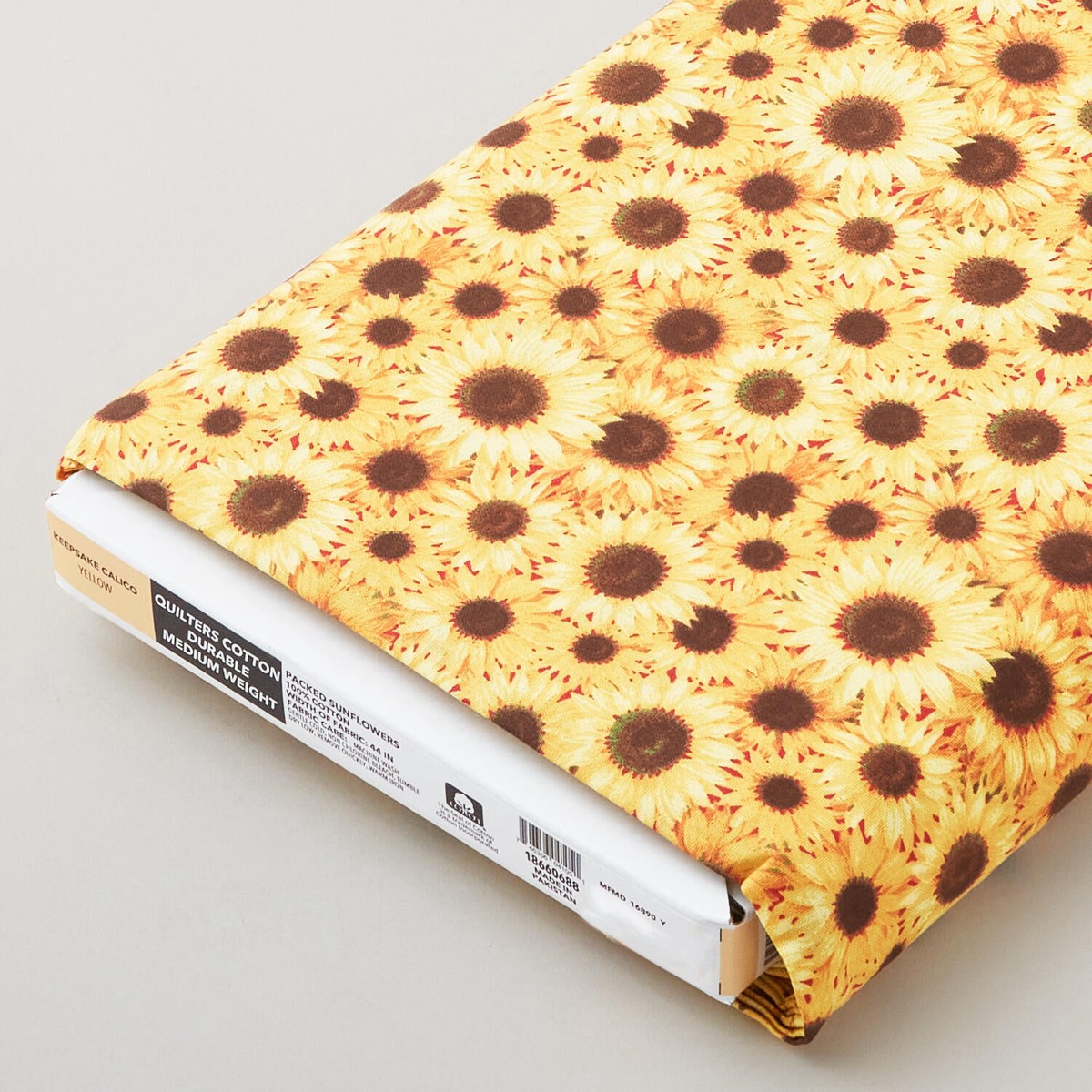 modern-farmhouse-sunflowers-all-over-8-yard-bolt