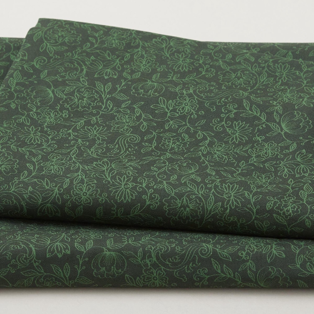 ruby-fern-favorites-evergreen-flowers-2-yard-cut