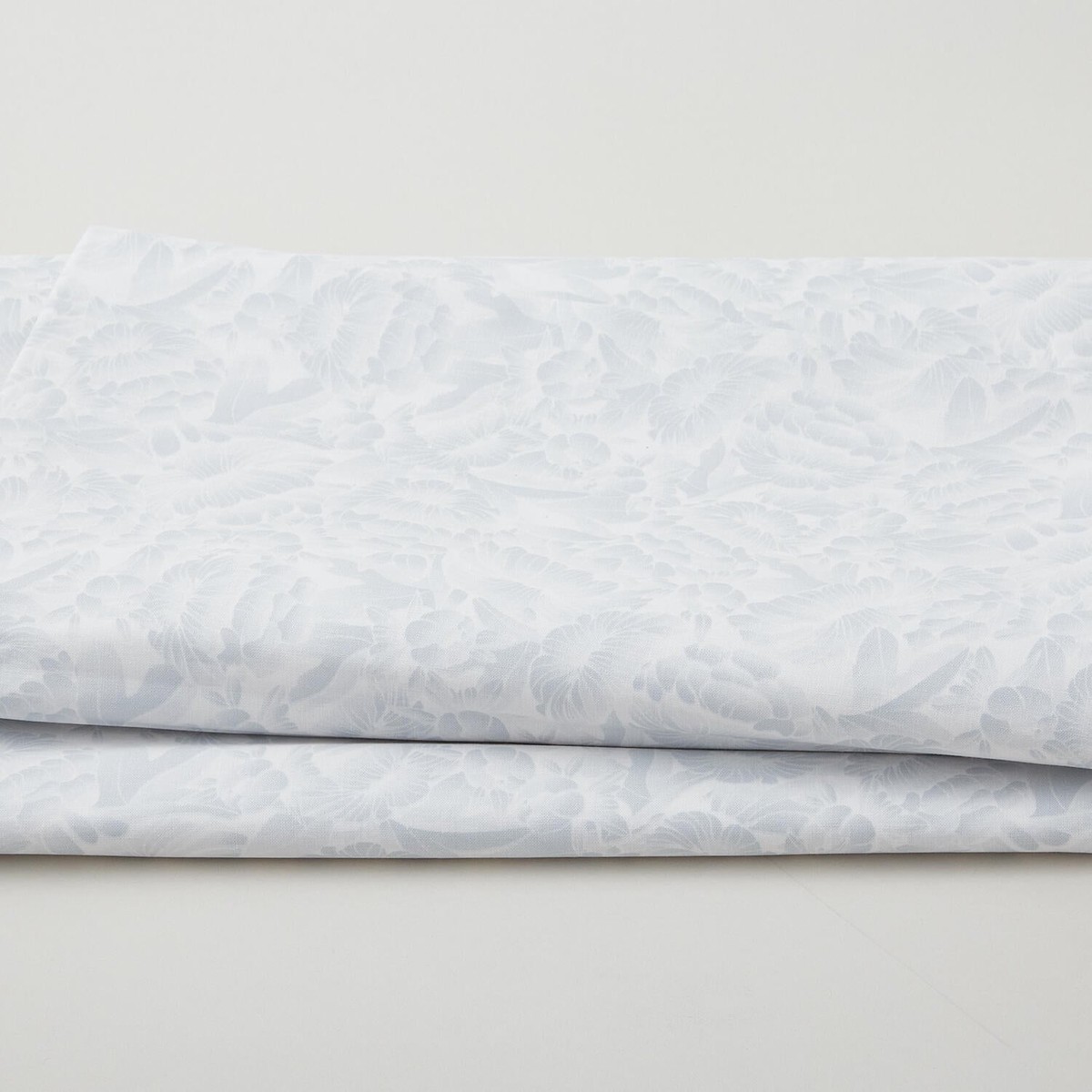 florique-118-tonal-florique-flowers-white-3-yard-cut
