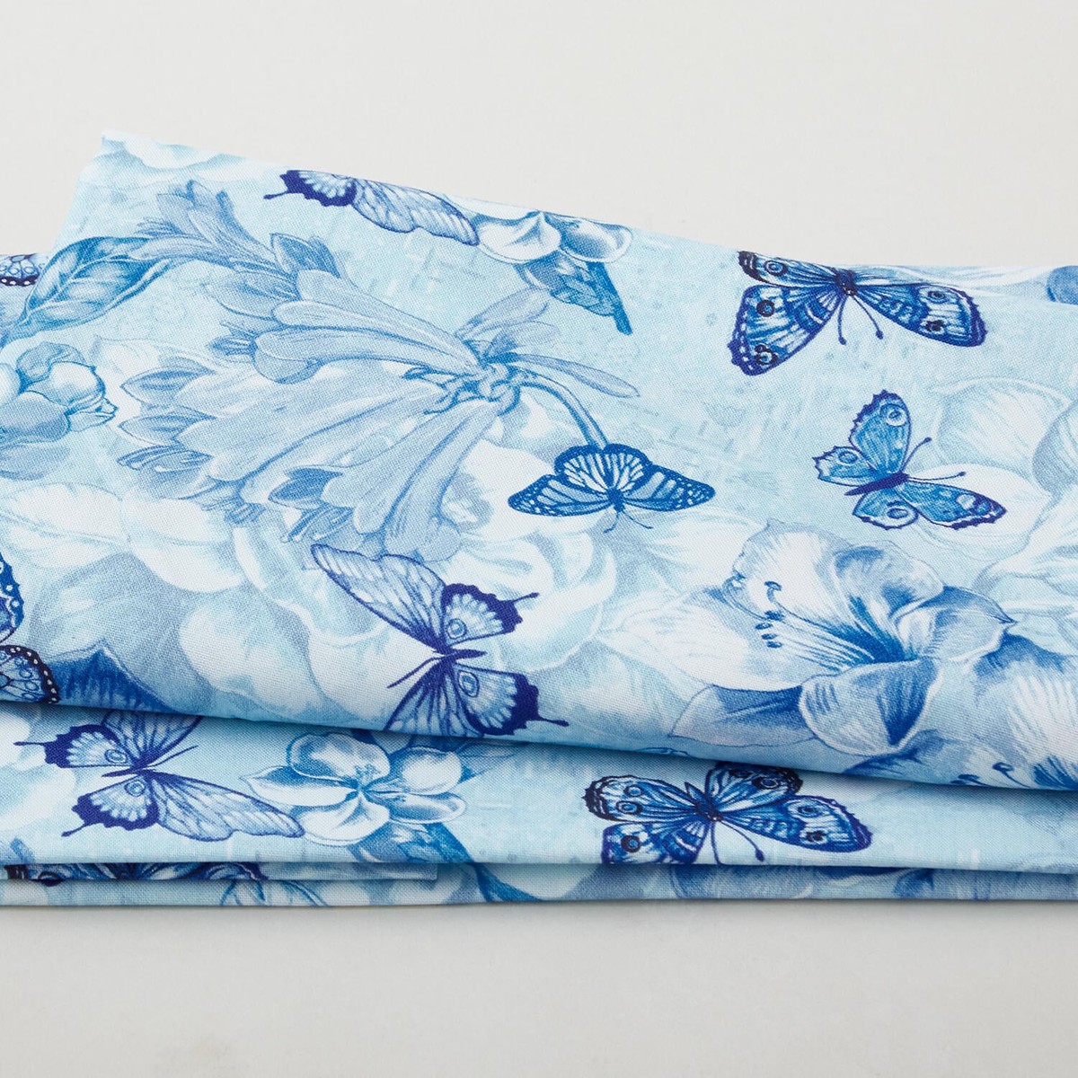 hummingbird-messenger-hummingbird-monotone-light-blue-2-yard-cut