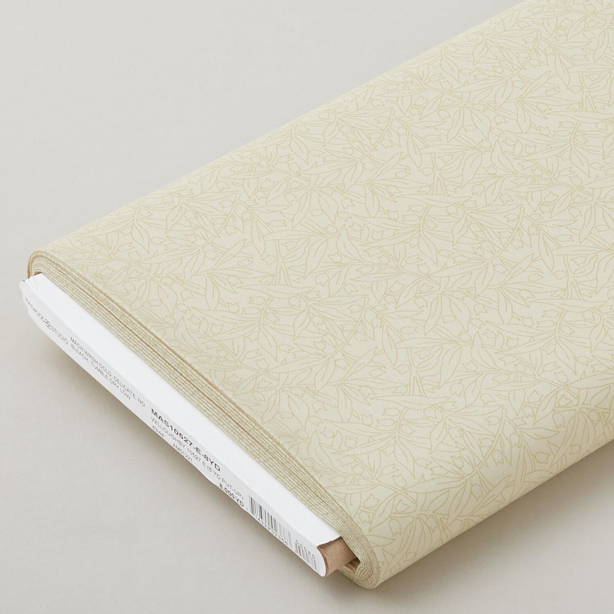willoughby-floral-outline-cream-8-yard-bolt