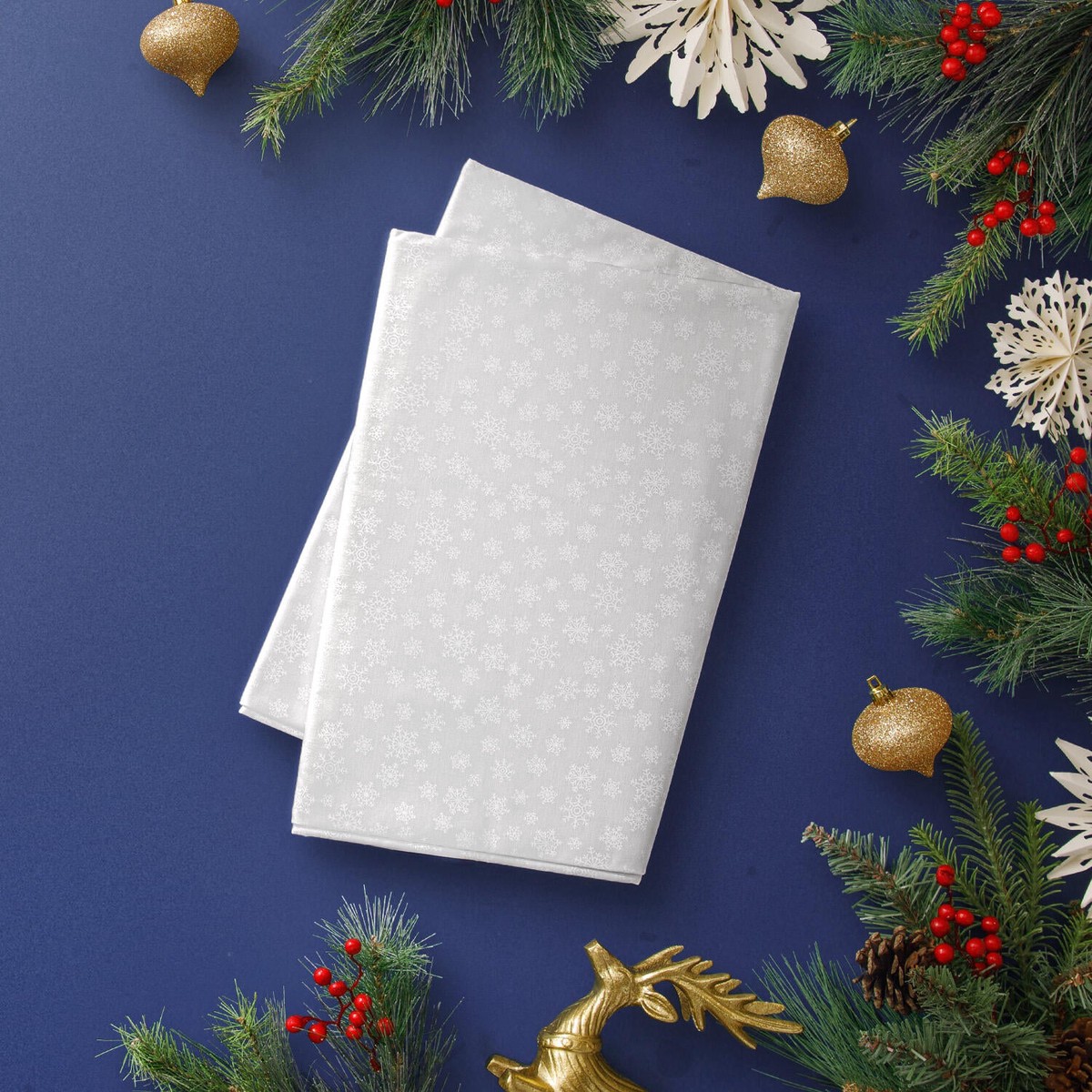 quilter-s-flour-favorites-large-snowflake-white-on-white-3-yard-cut