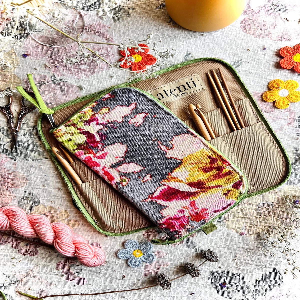 atenti-blossom-grey-needles-hooks-and-tools-case