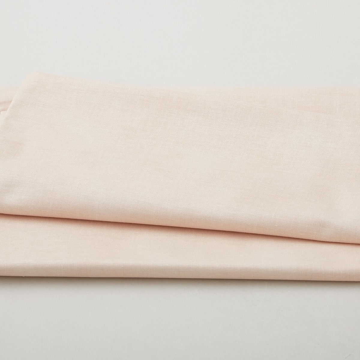 shadow-blush-ivory-2-yard-cut