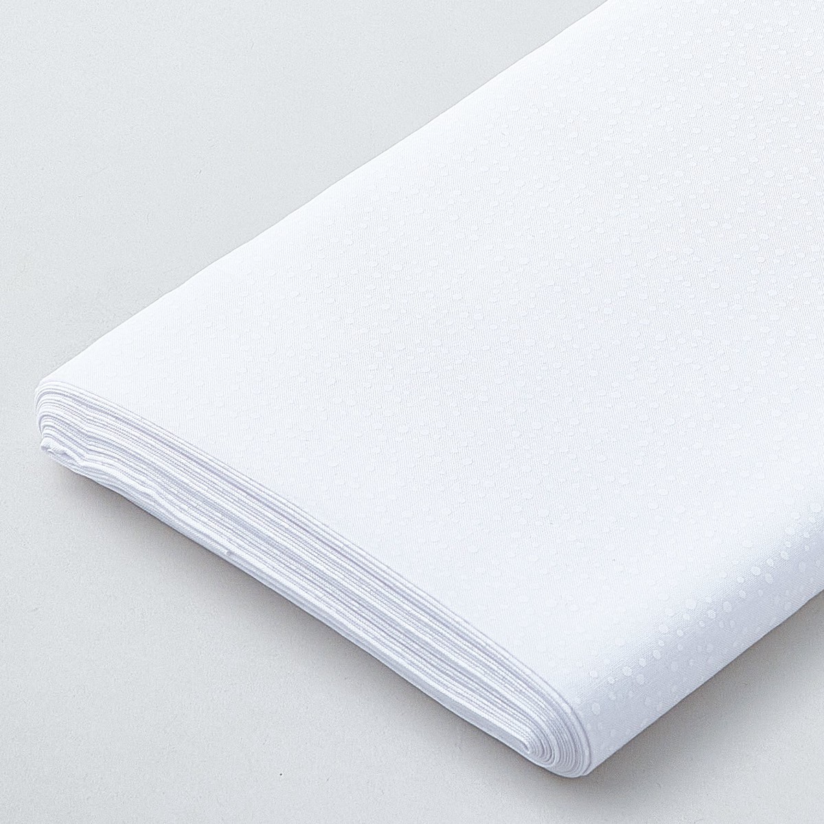wilmington-essentials-petite-dots-white-on-white-10-yard-bolt