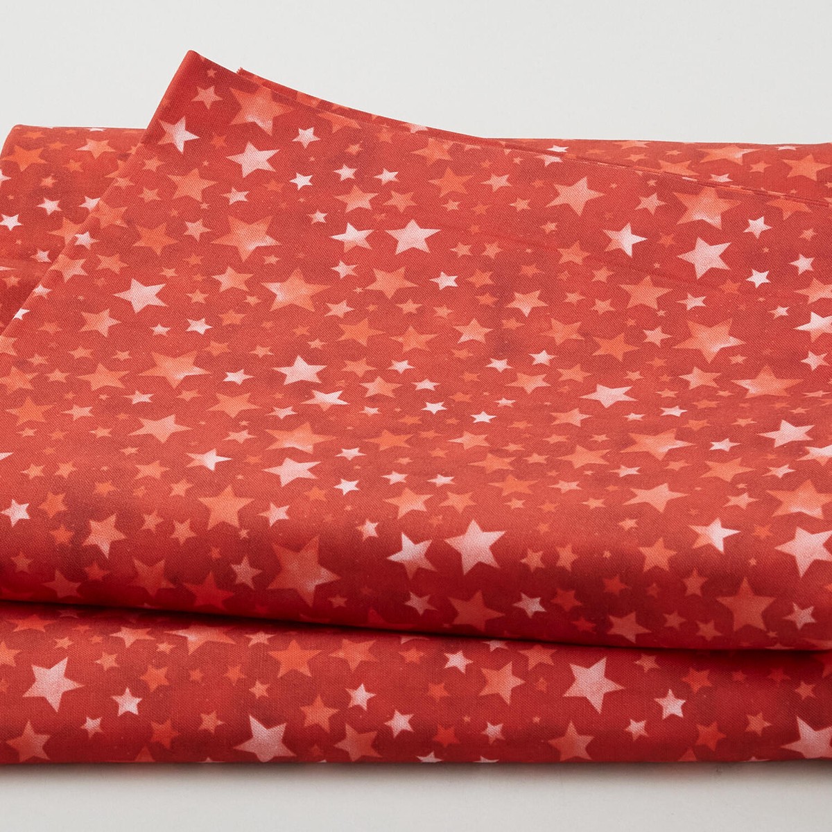 stars-of-liberty-scarlet-stars-108-wide-3-yard-cut