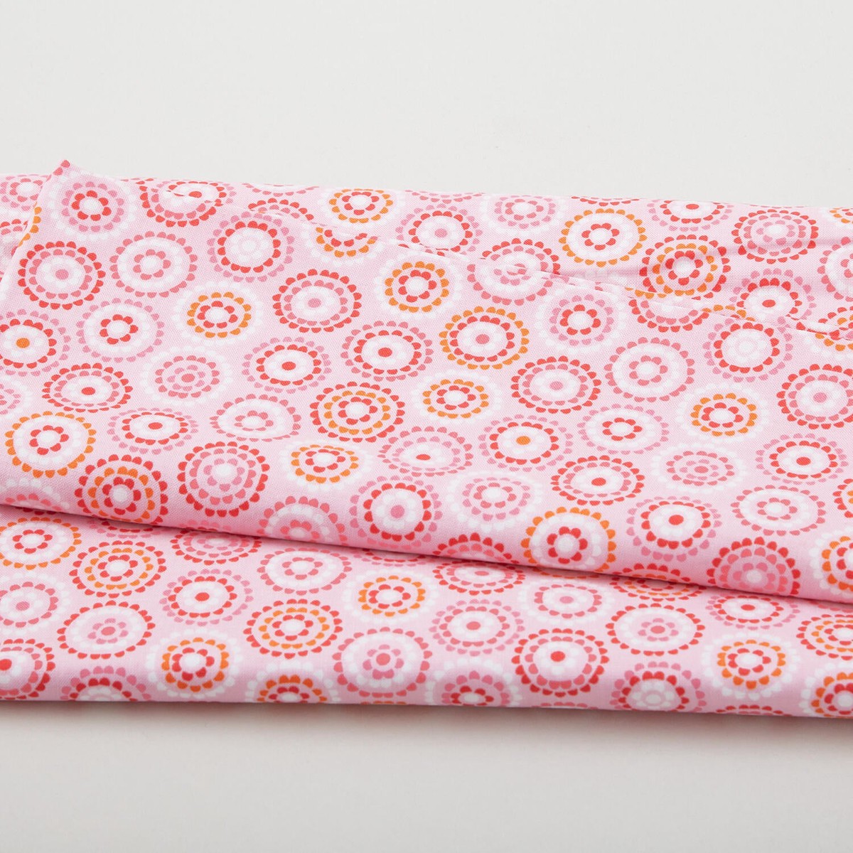 daisy-up-rings-pink-2-yard-cut