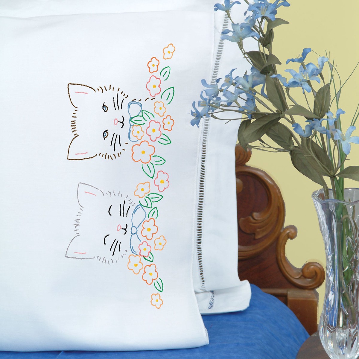 kittens-embroidery-pillowcase-set