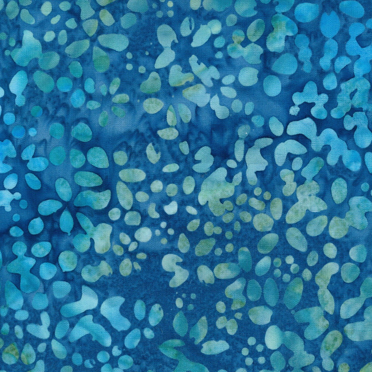 grandeur-batiks-petals-lake-yardage