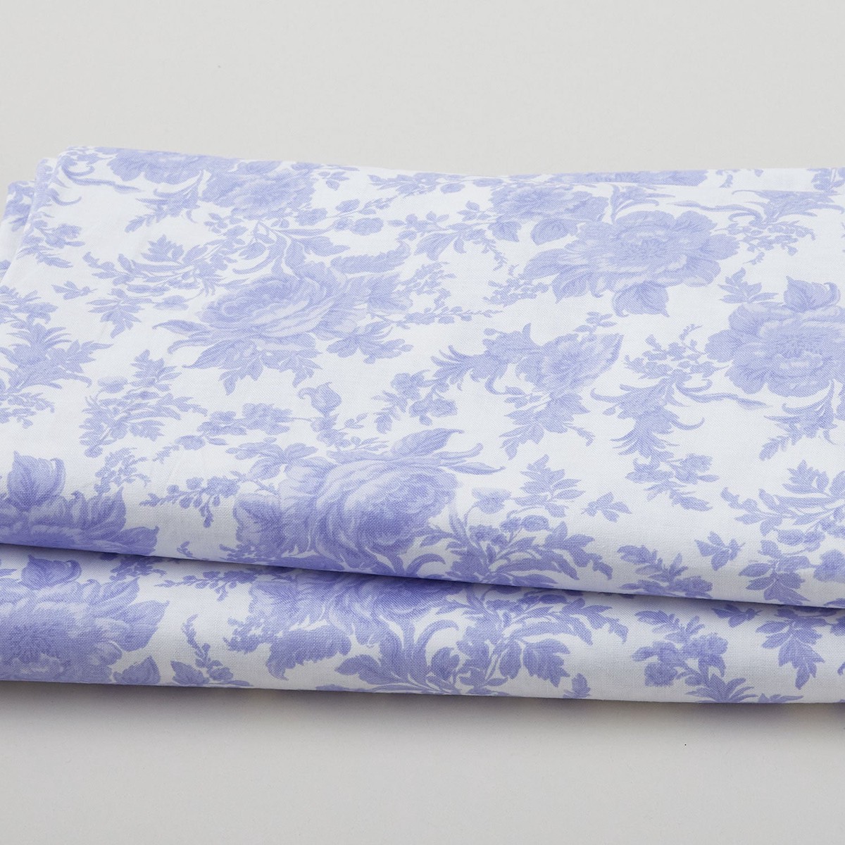 fleur-de-fleur-large-floral-on-white-soft-blue-108-wide-3-yard-cut