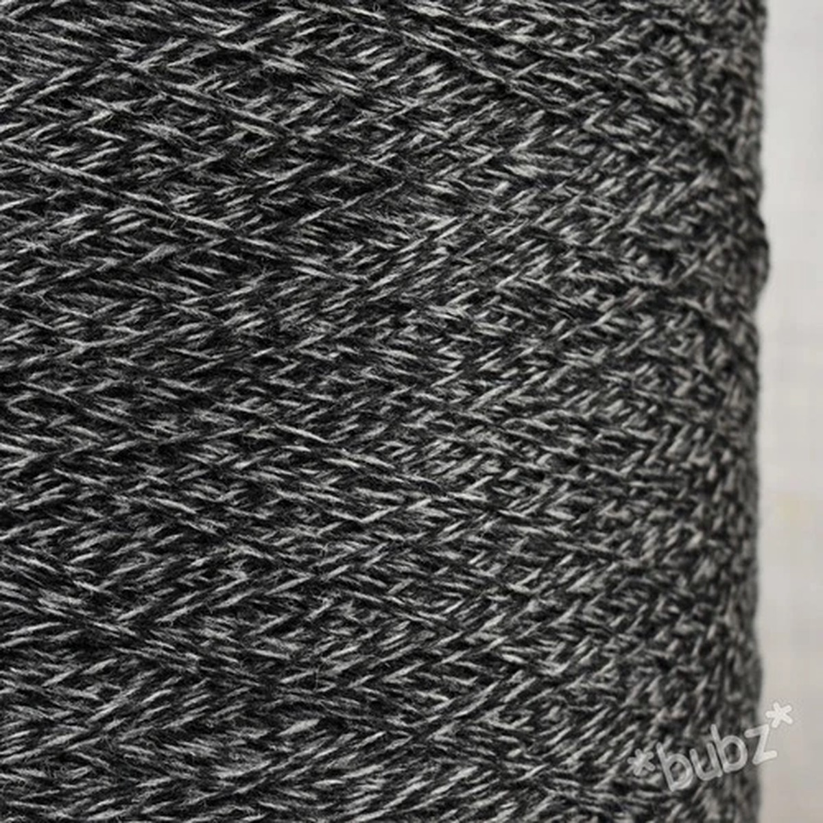 soft-italian-3-ply-merino-wool-yarn-400g-cone-black-grey-machine-knitting-weave