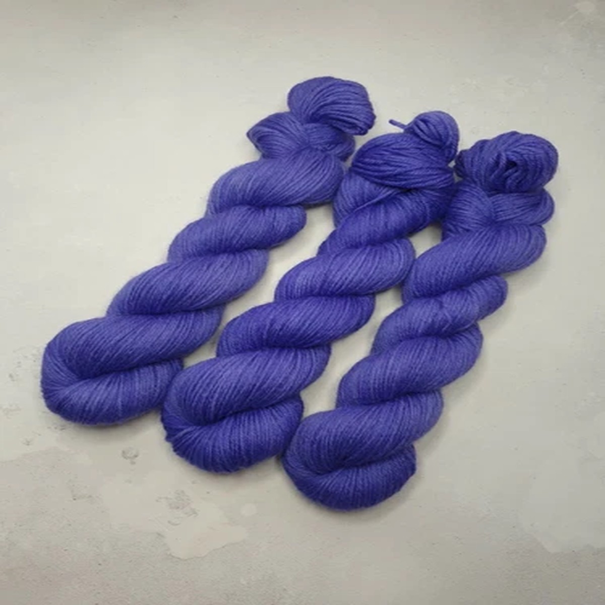 corriedale-dk-weight-yarn-100g-hyacinth