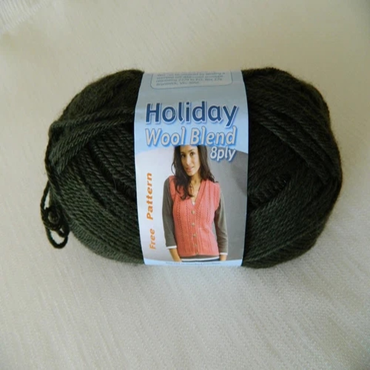 yarn-holiday-wool-blend-wool-acrylic-nylon-8ply-olive-green-craft-made-australia