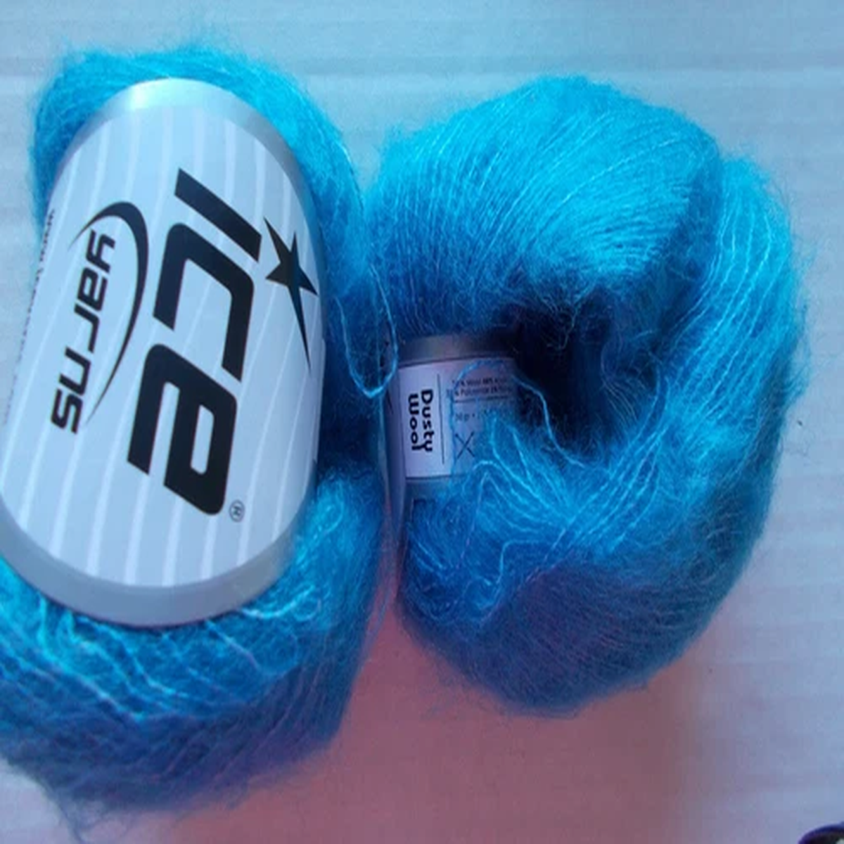 ice-yarns-dusty-wool-superfine-brushed-yarn-light-blue-lot-of-2-297-yds-ea
