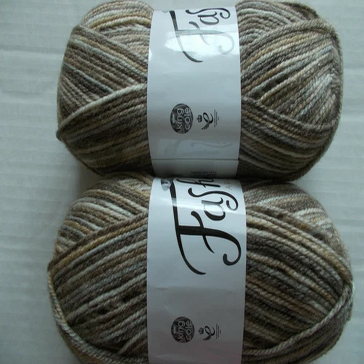 king-cole-fashion-aran-combo-wool-blend-yarn-hint-of-khaki-lot-of-2-219-ea