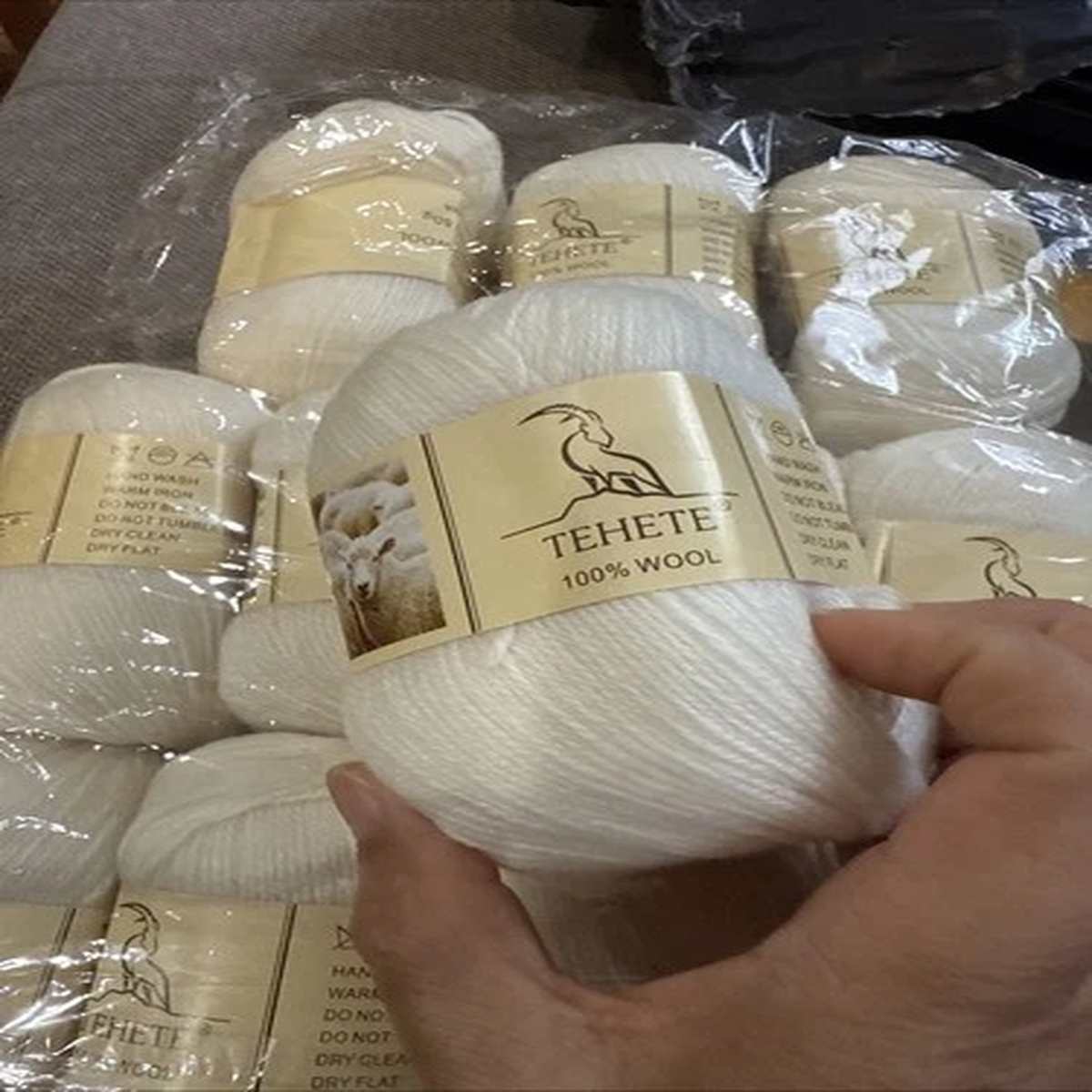 lot-of-4-tehete-100-wool-yarn-for-knitting-luxury-warm-soft-lightweight