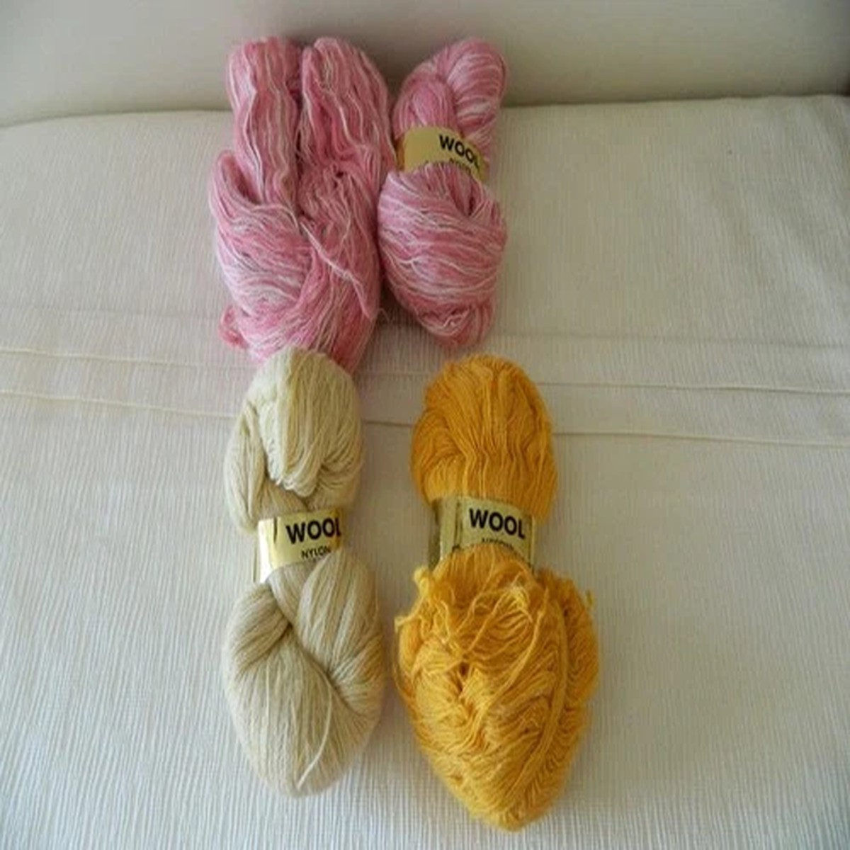 yarn-skein-wool-nylon-yellow-or-beige-or-pink-white-lot-knitting-craft-hobby