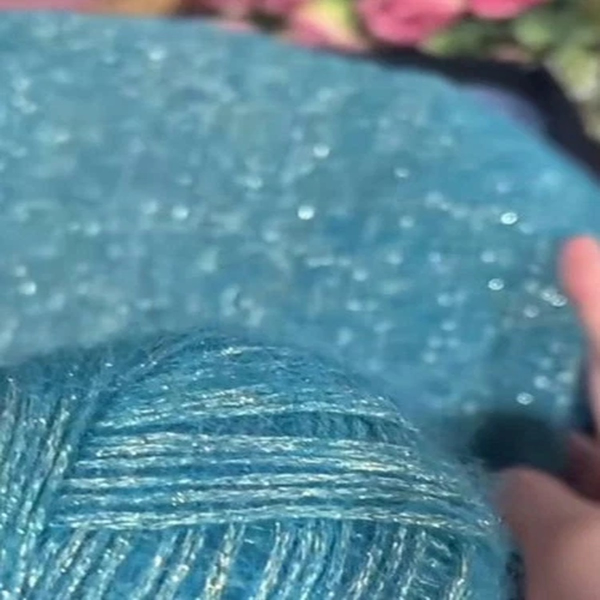 mohair-yarn-ball-80-mohair-20-metallic-thread-content-0-88-oz
