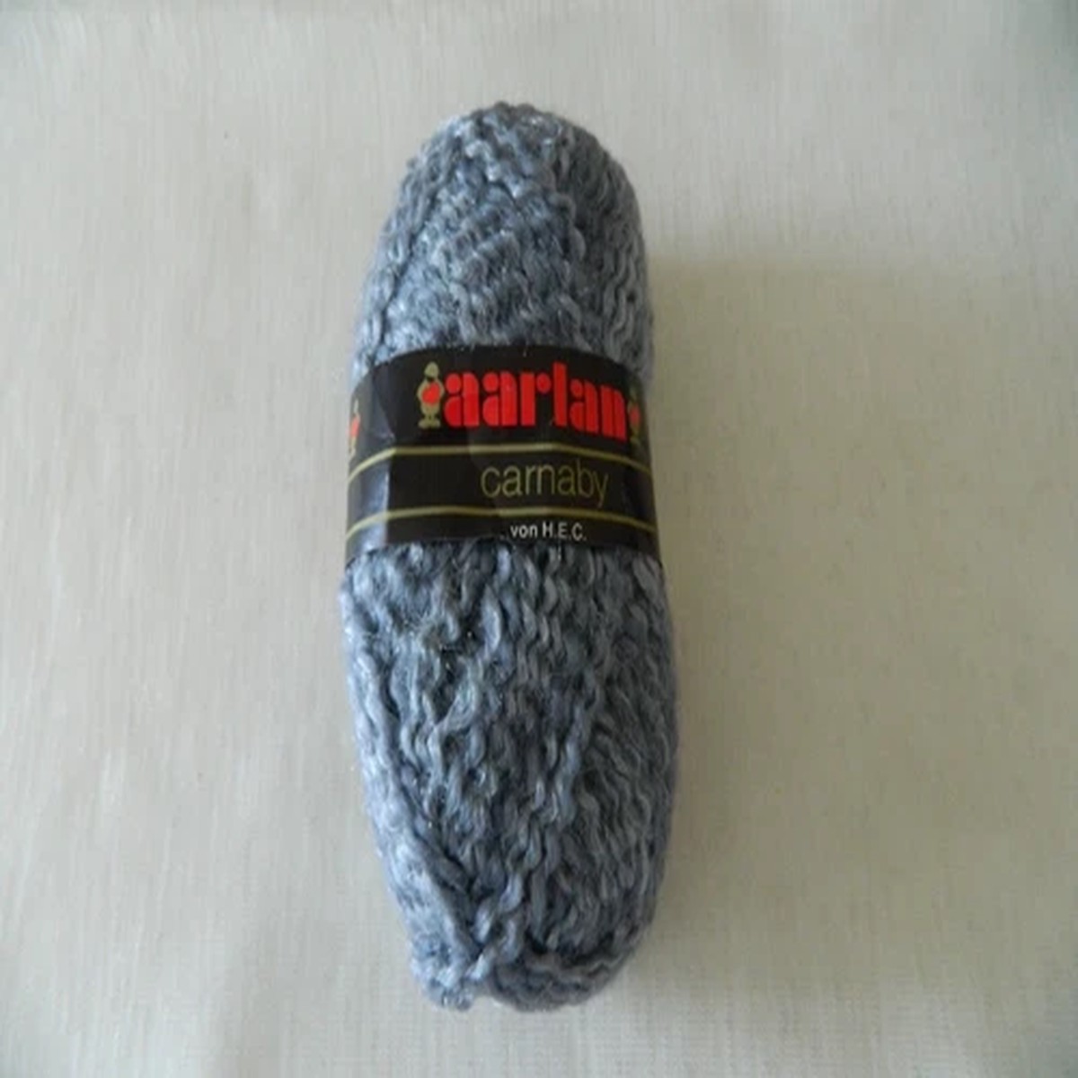yarn-aarlan-carnaby-wool-acrylic-nylon-grey-wavy-craft-hobby-made-switzerland