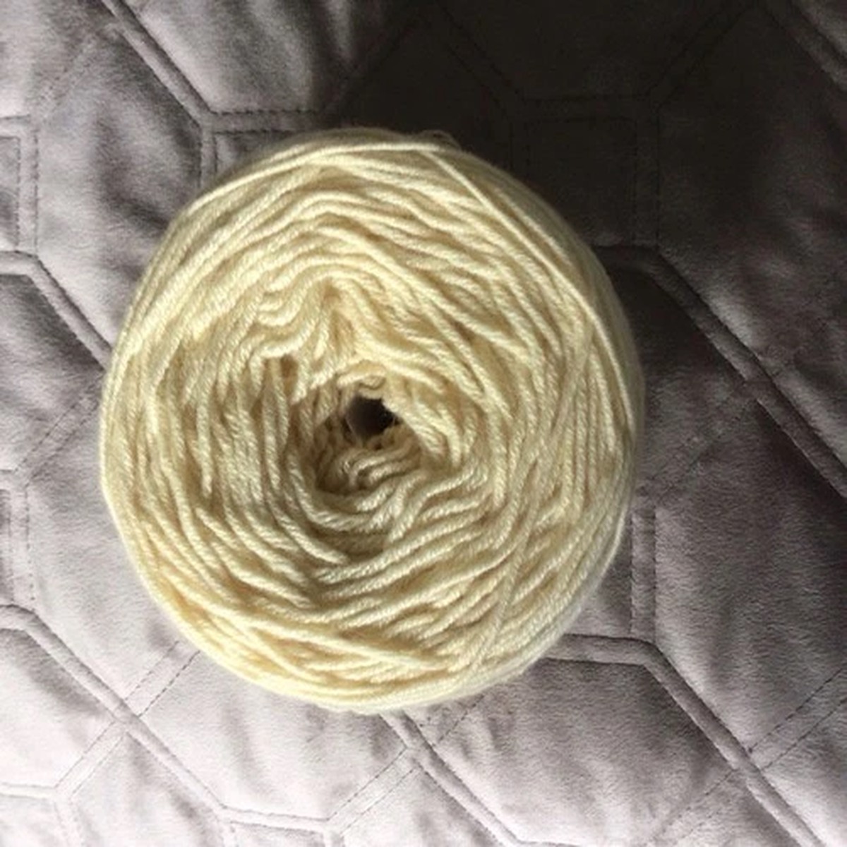 200-yards-100-cashmere-pale-yellow-medium-dk-weight-yarn