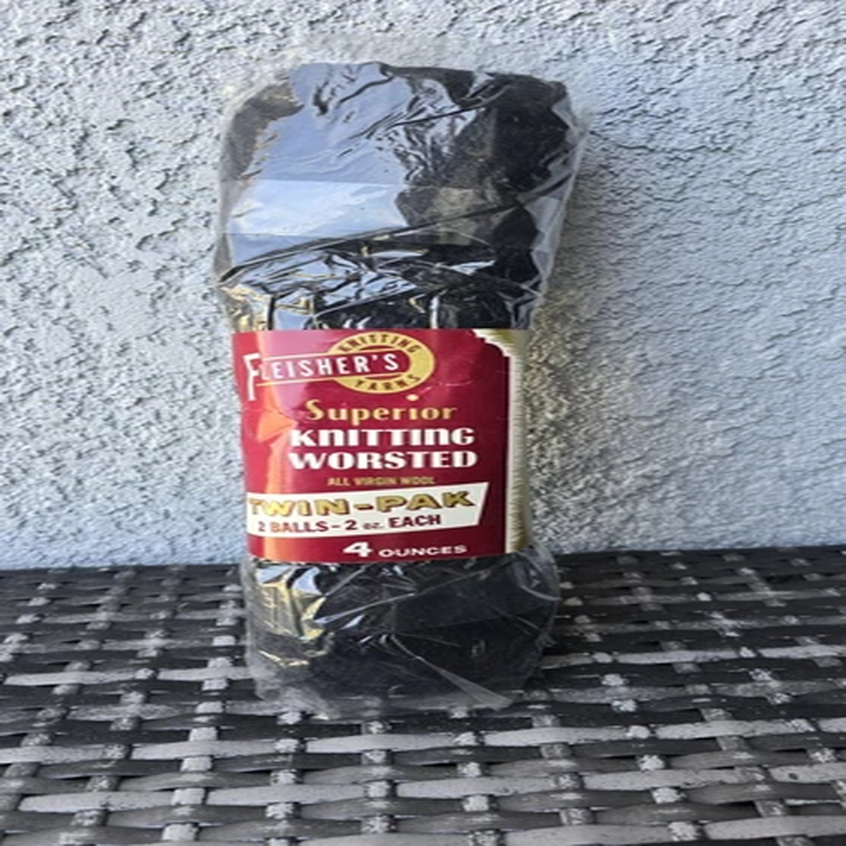 nos-worsted-wool-knitting-yarn-fleisher-s-superior-twin-pack-black-499-4oz-pack