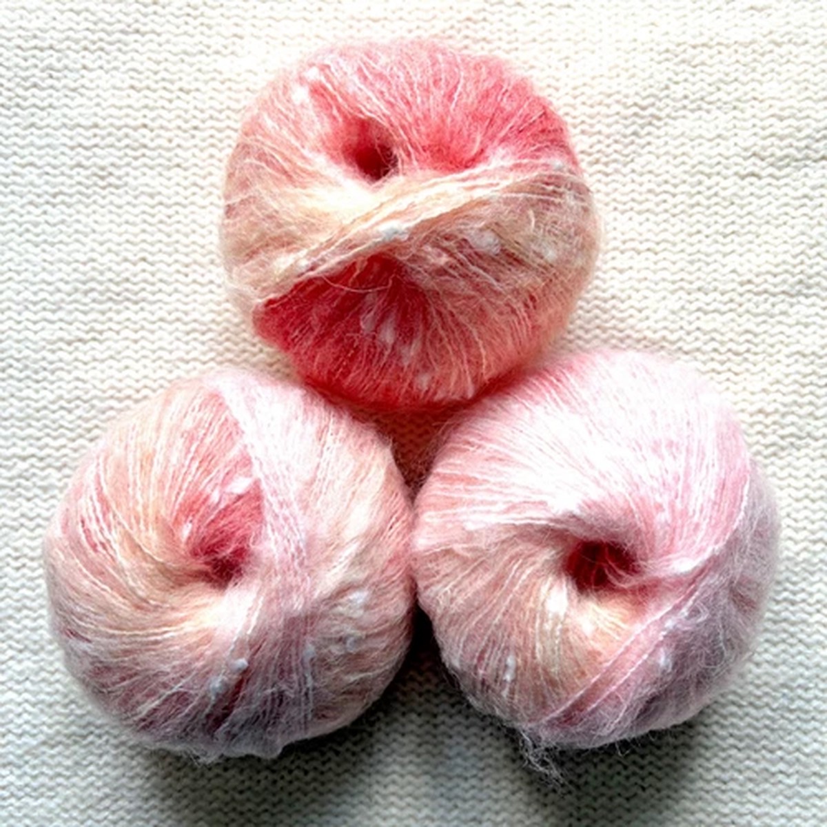 3-balls-x-50g-mohair-yarn-gradient-pink-multicolour-01