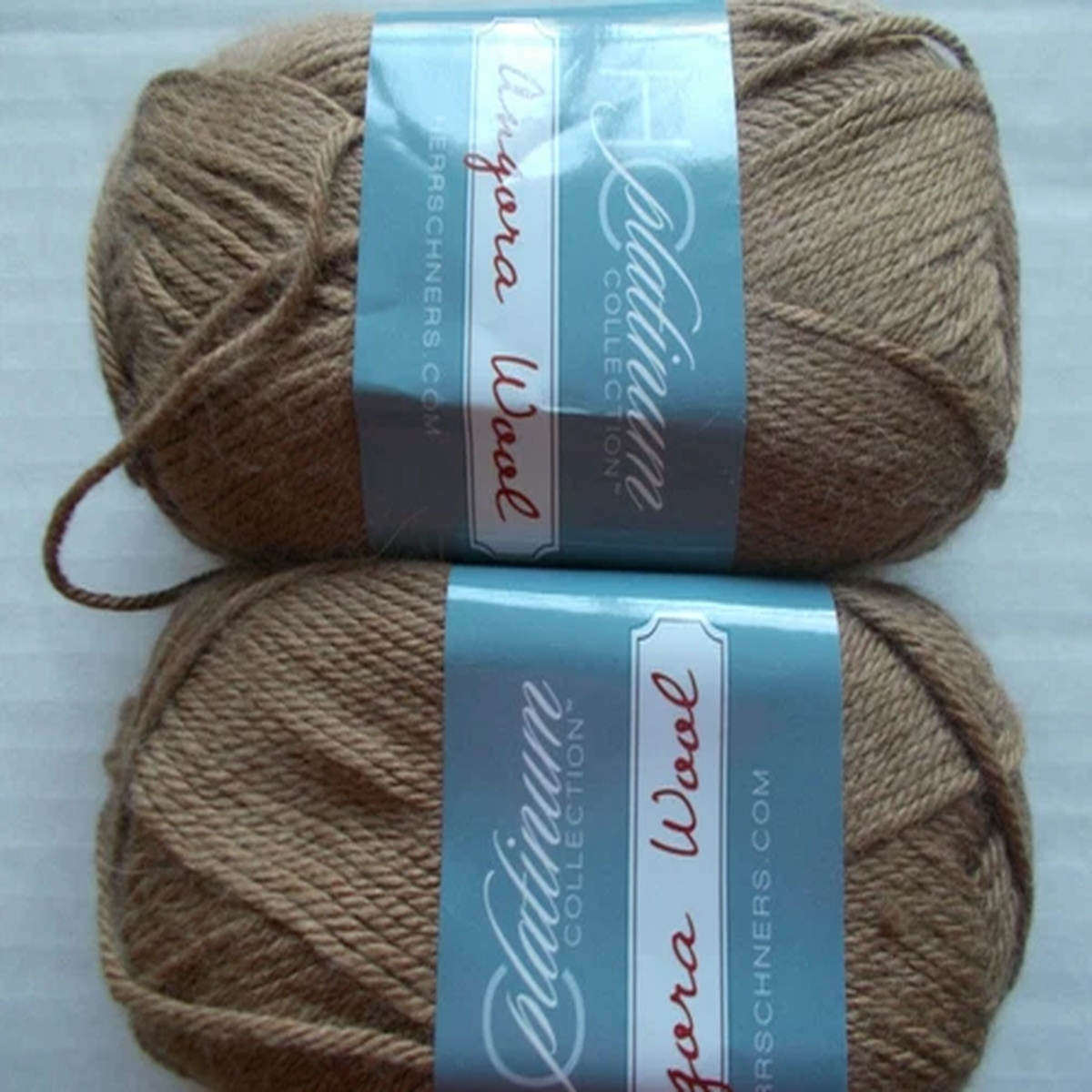 hc-platinum-collection-angora-wool-yarn-chestnut-lot-of-2-130-yds-each