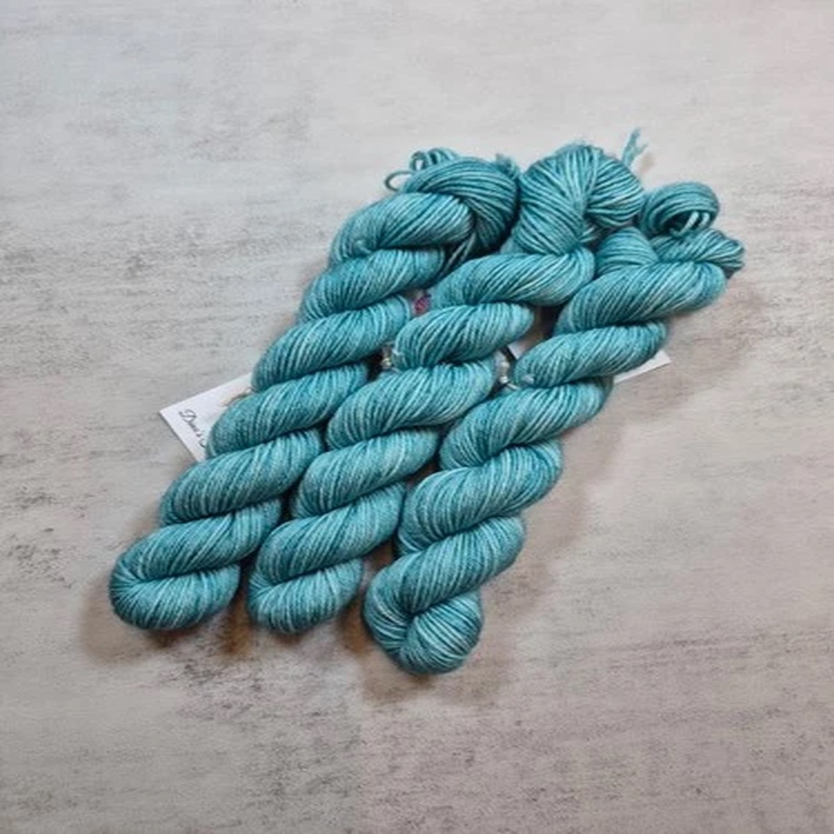 sw-merino-nylon-fingering-weight-yarn-mini-611-20-g
