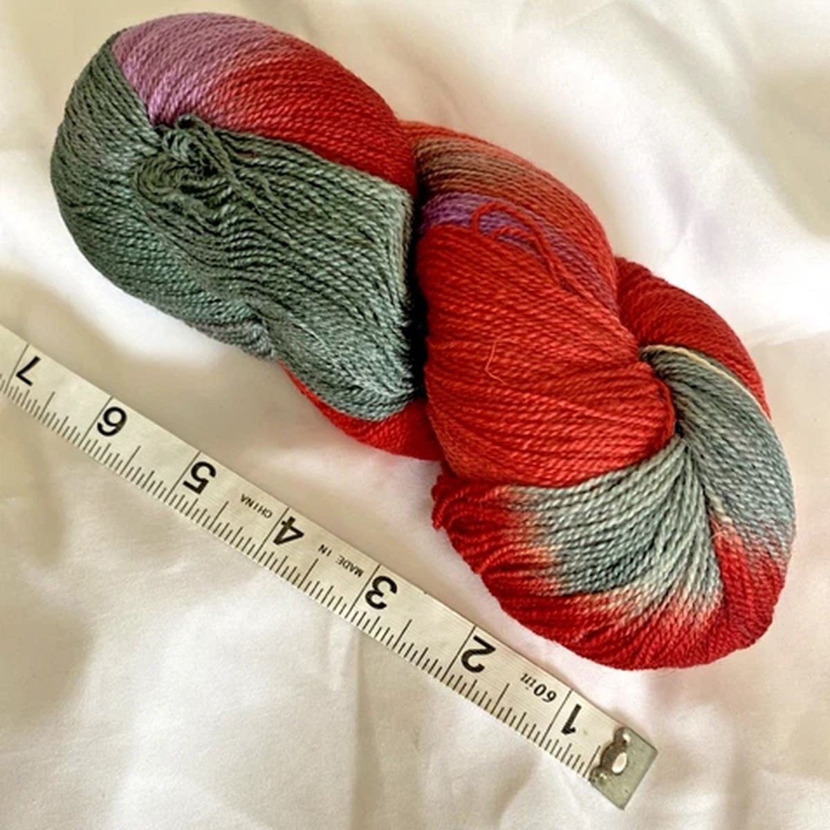 1-skein-gray-lavender-red-handpainted-90-wool-10-nylon-yarn-vintage