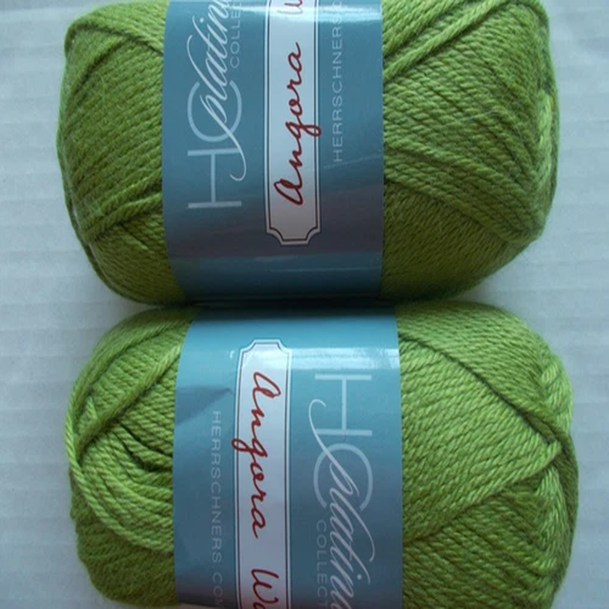 hc-platinum-collection-angora-wool-yarn-fern-lot-of-2-130-yds-each