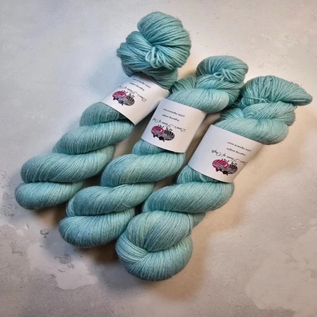 highland-wool-yarn-4-ply-fingering-weight-100-g-robin-s-egg-blue