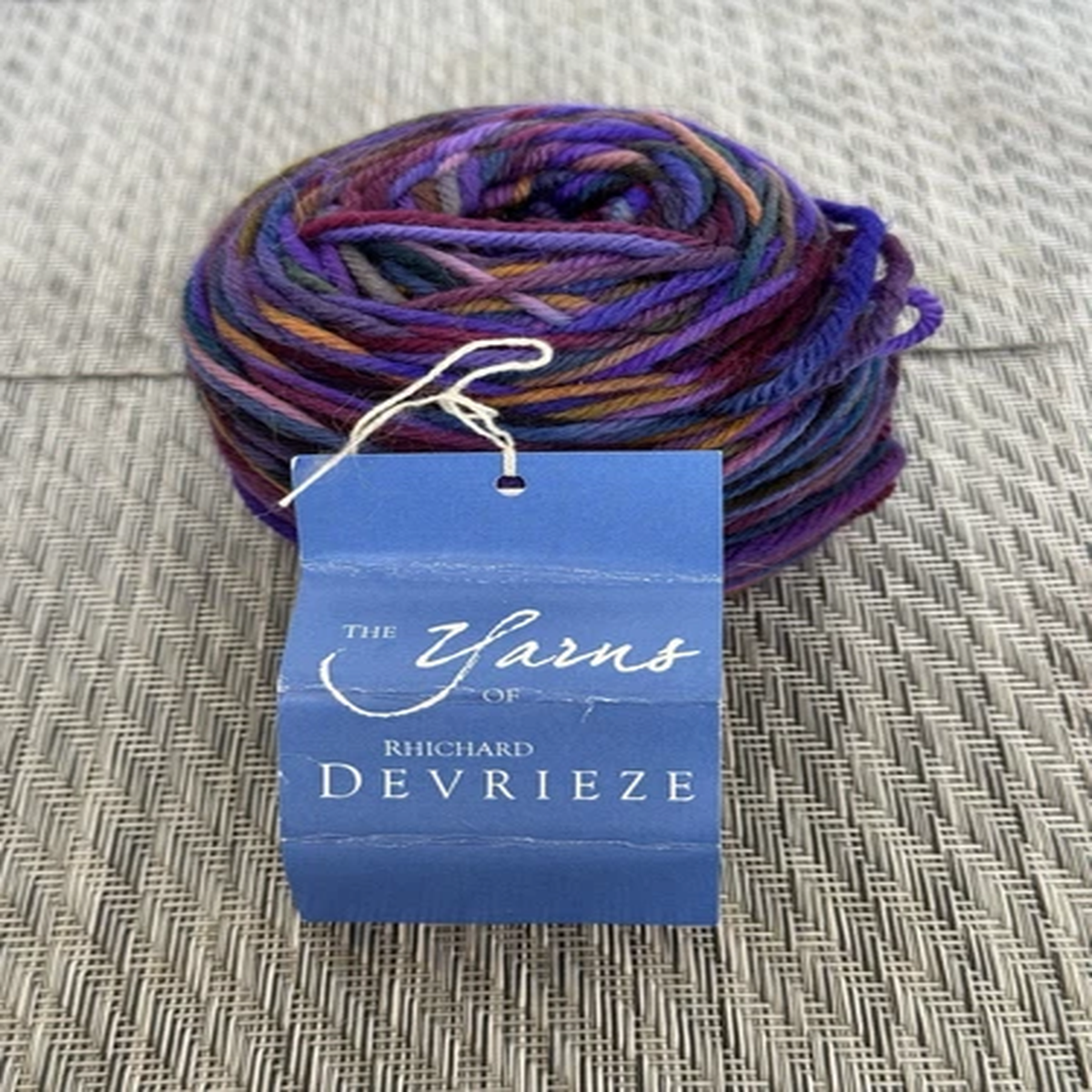 yarns-of-richard-devrieve-worsted-color-into-the-shadows-175yds-80g