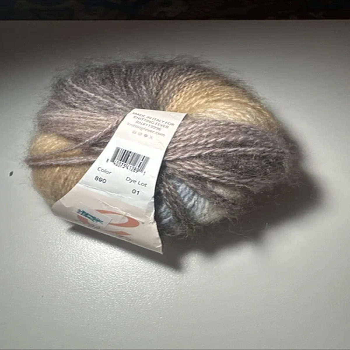 ella-rae-tufted-color-worsted-weight-col-890-soft-gradient-mohair-blend-164-yds