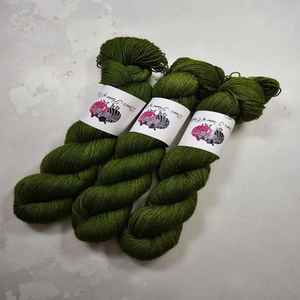 sw-merino-yak-nylon-yarn-4-ply-fingering-weight-100g-apple-green