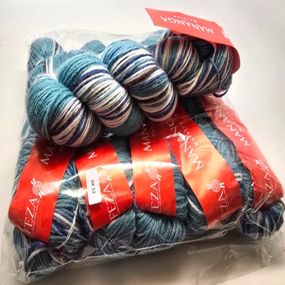 bag-of-5-handpainted-superwash-worsted-6k12-into-the-blue