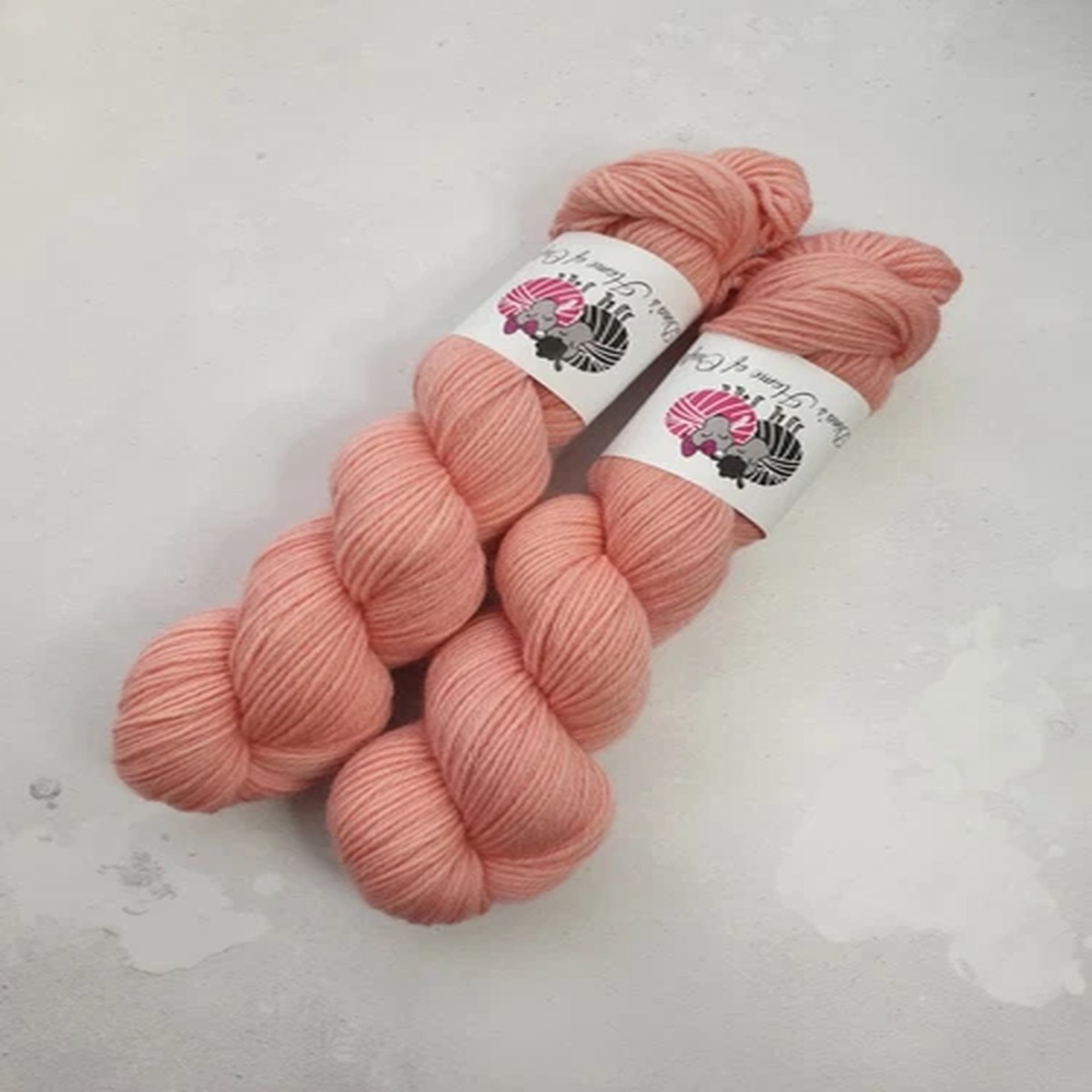 corriedale-dk-weight-yarn-100-g-peach-sorbet