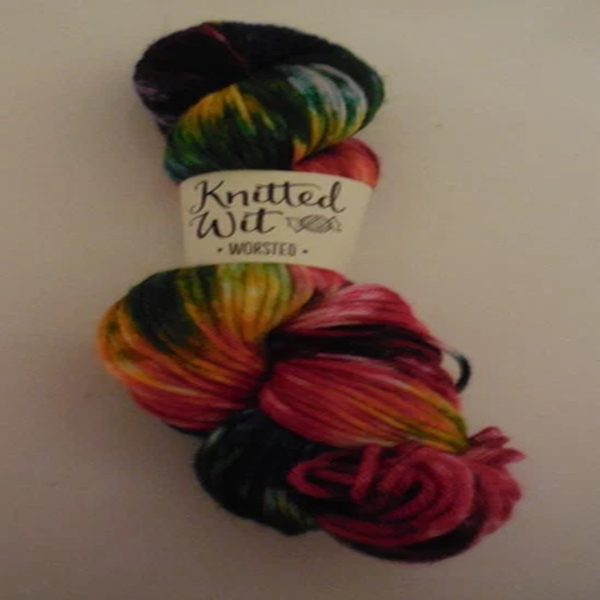 nwt-4oz-200yds-knitted-wit-100-superwash-merino-wool-yarn-super-nova-variegated