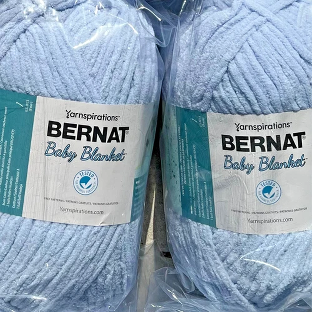 bernat-yarn-10-oz-skein-baby-blue-super-bulky-6-new-soft-crochet-blanket