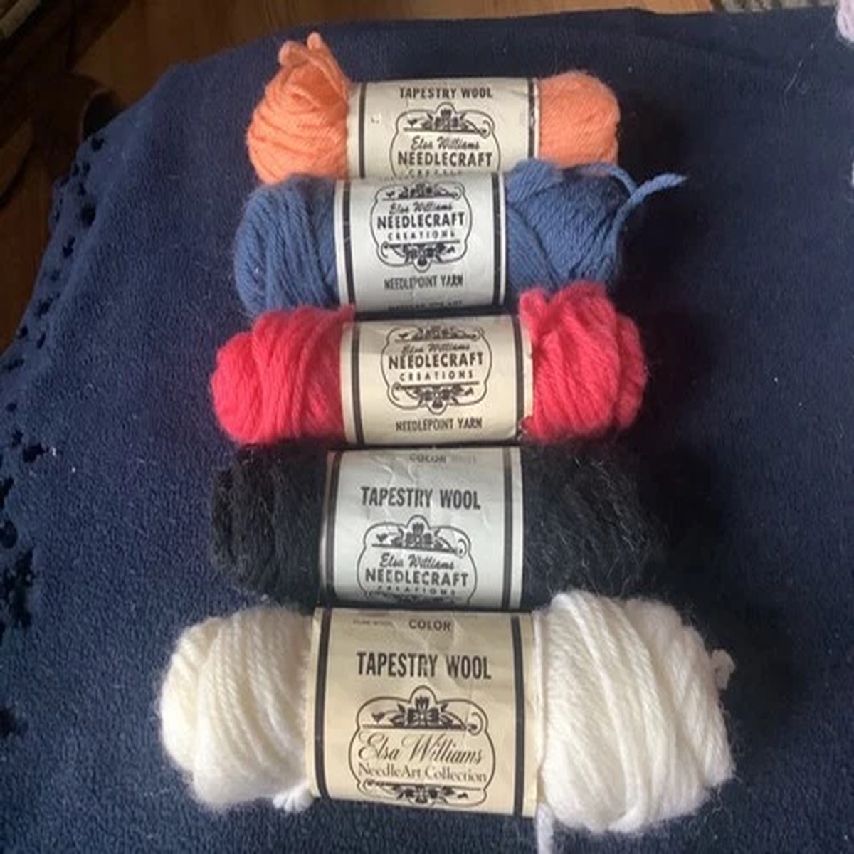 elsa-williams-yarn-100-wool-mothproof-needle-craft-40-yds-5-different-colors