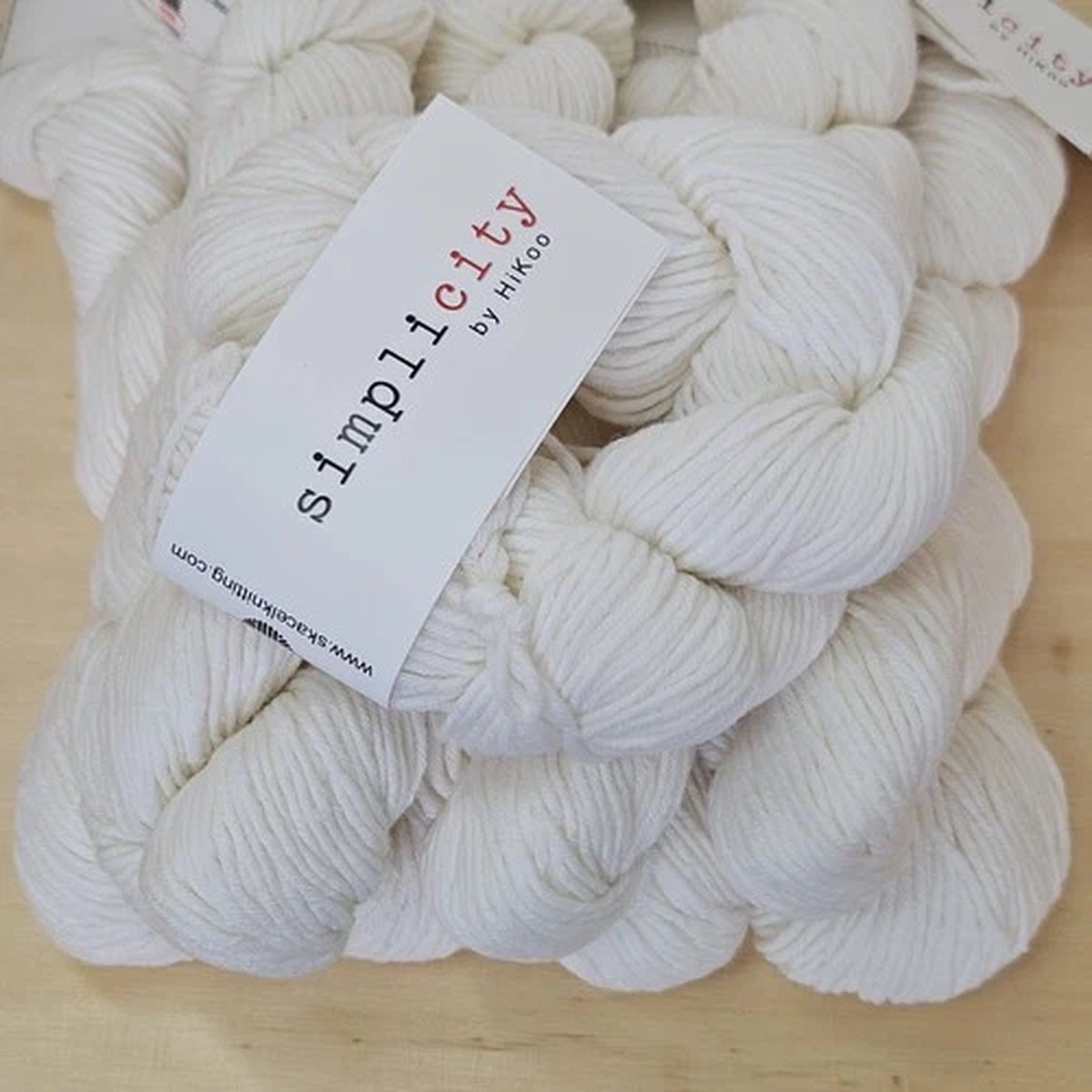 hikoo-simplicity-dk-superwash-merino-blend-white-001-50g-ea-sold-individually