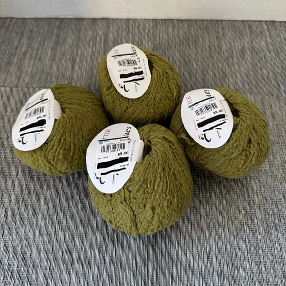 trendsetter-fatigues-yarn-color-12-olive-25g-77yds-wool-blend-lot-of-4