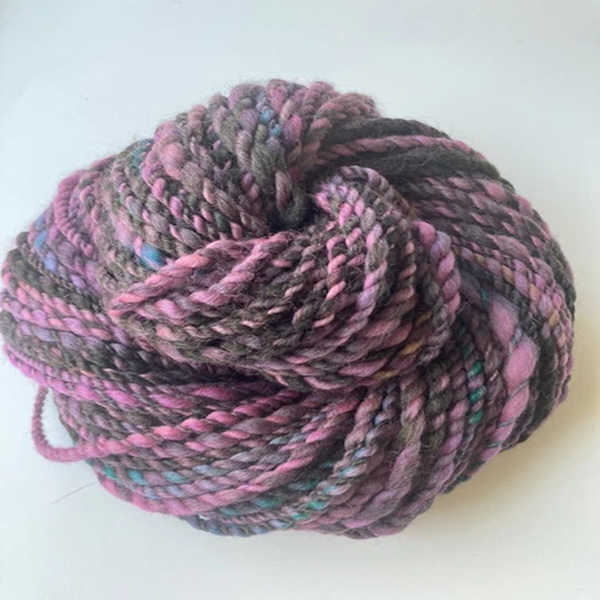 handspun-yarn-gray-pink-100-wool-hand-dyed-bulky-92yds-5oz-fiber-art
