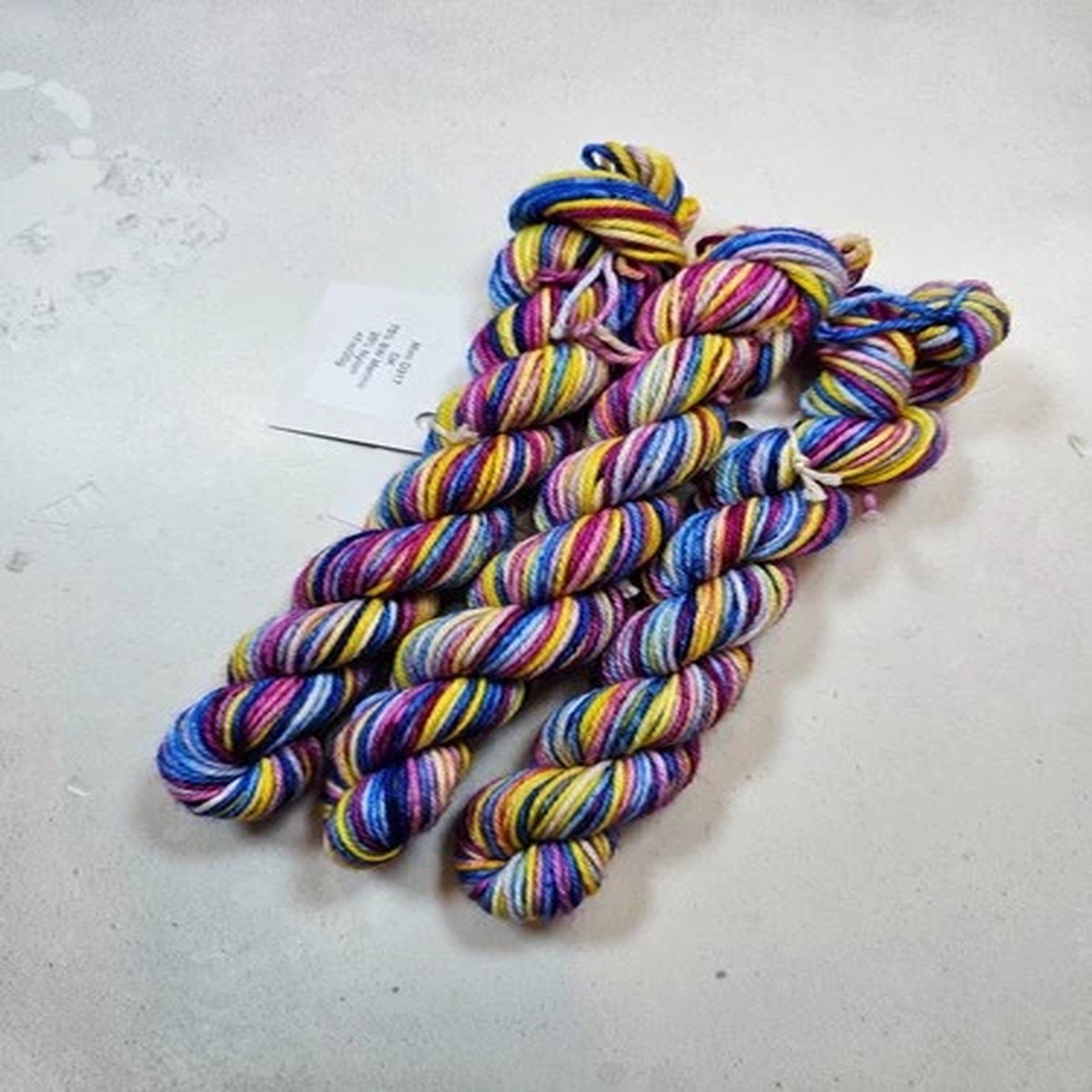 sw-merino-nylon-dk-weight-yarn-mini-d317-20-g