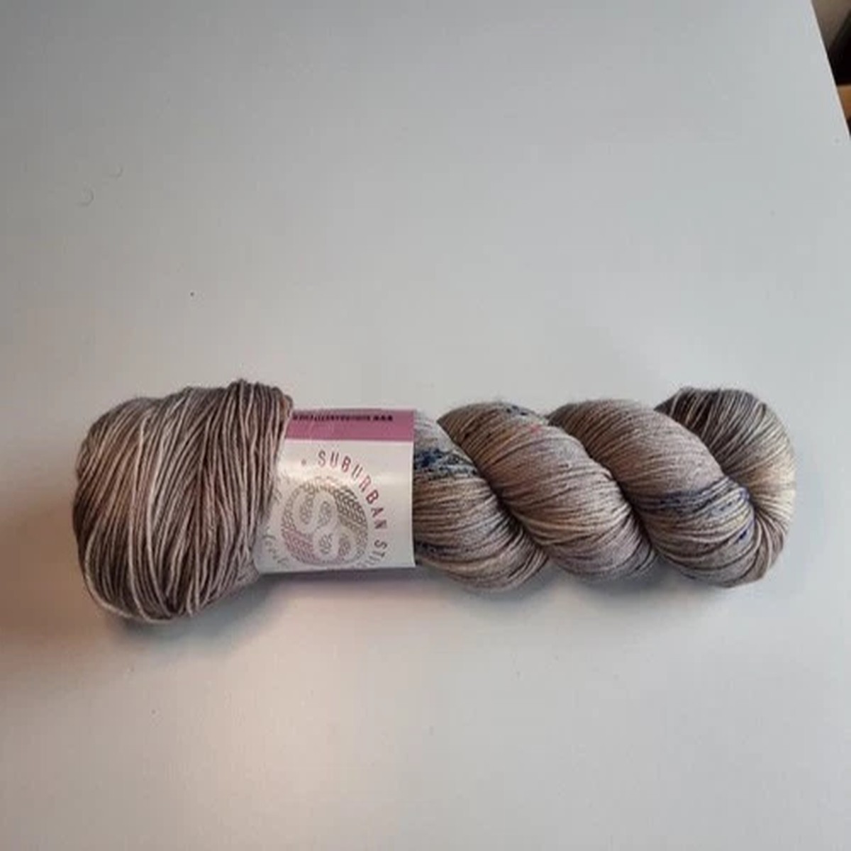suburban-stitcher-sock-yarn-75-sw-merino-25-nylon-460yds-100g-shelter-color