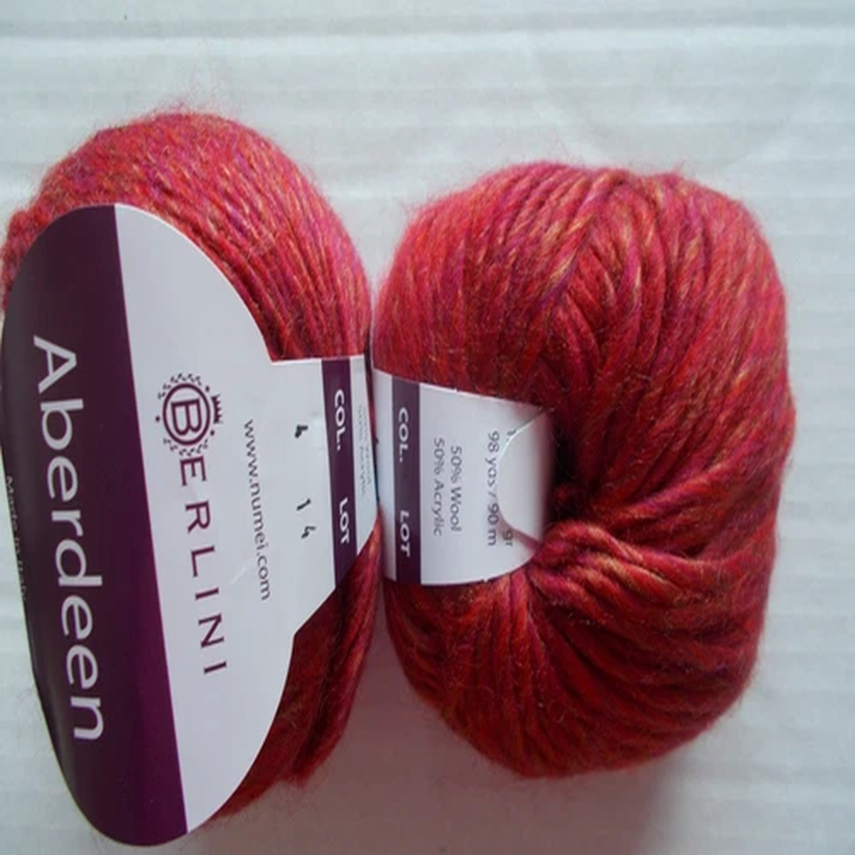 berlini-aberdeen-wool-blend-roving-yarn-romance-lot-of-2-98-yds-each