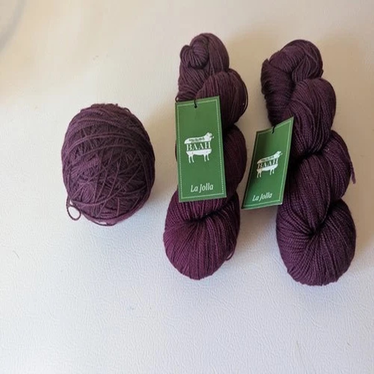 baah-la-jolla-100-superwash-merino-wool-2-skeins-ball-400yds-burgundy