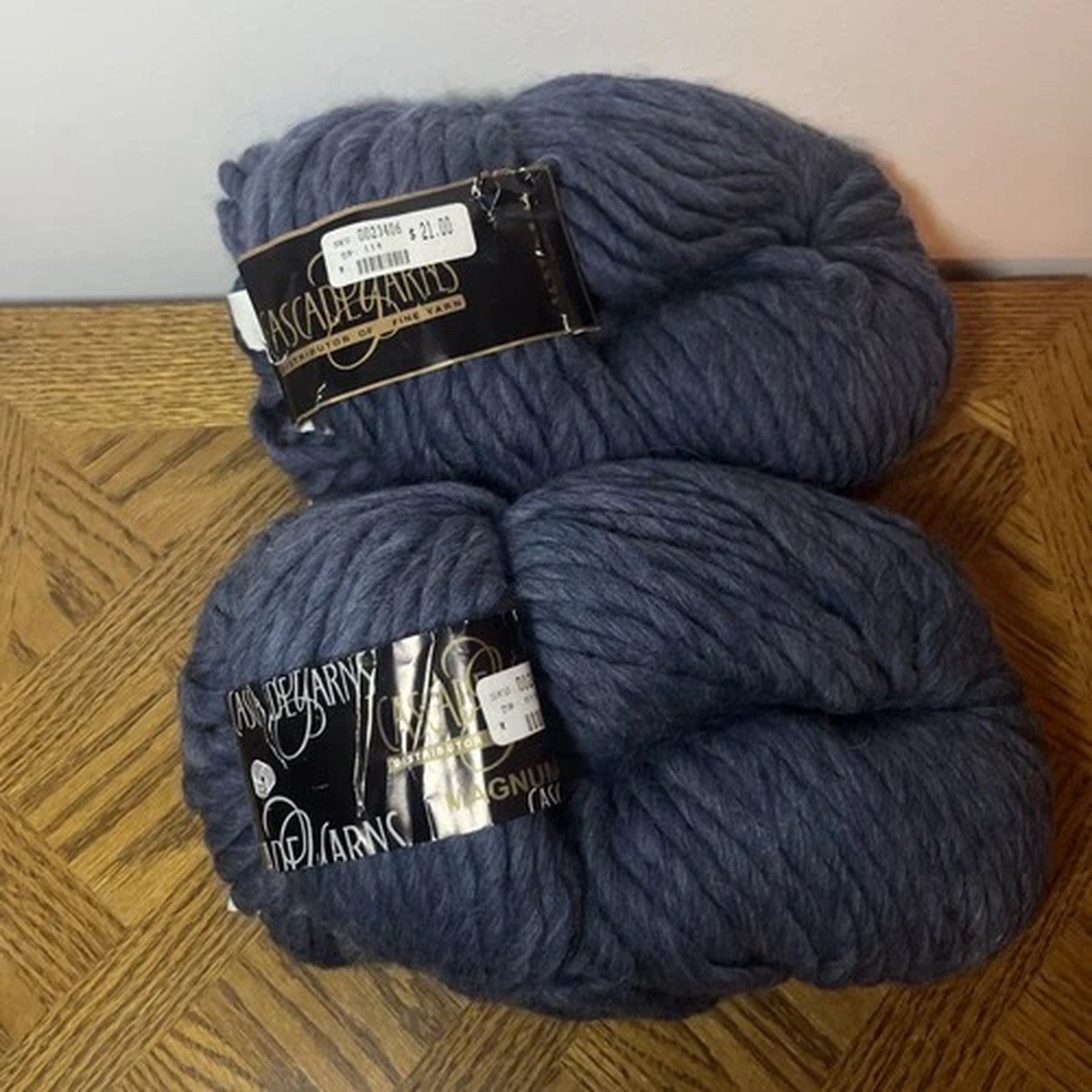 cascade-magnum-yarn-lot-of-2-skeins-color-9417-denim-100-wool-super-bulky-new