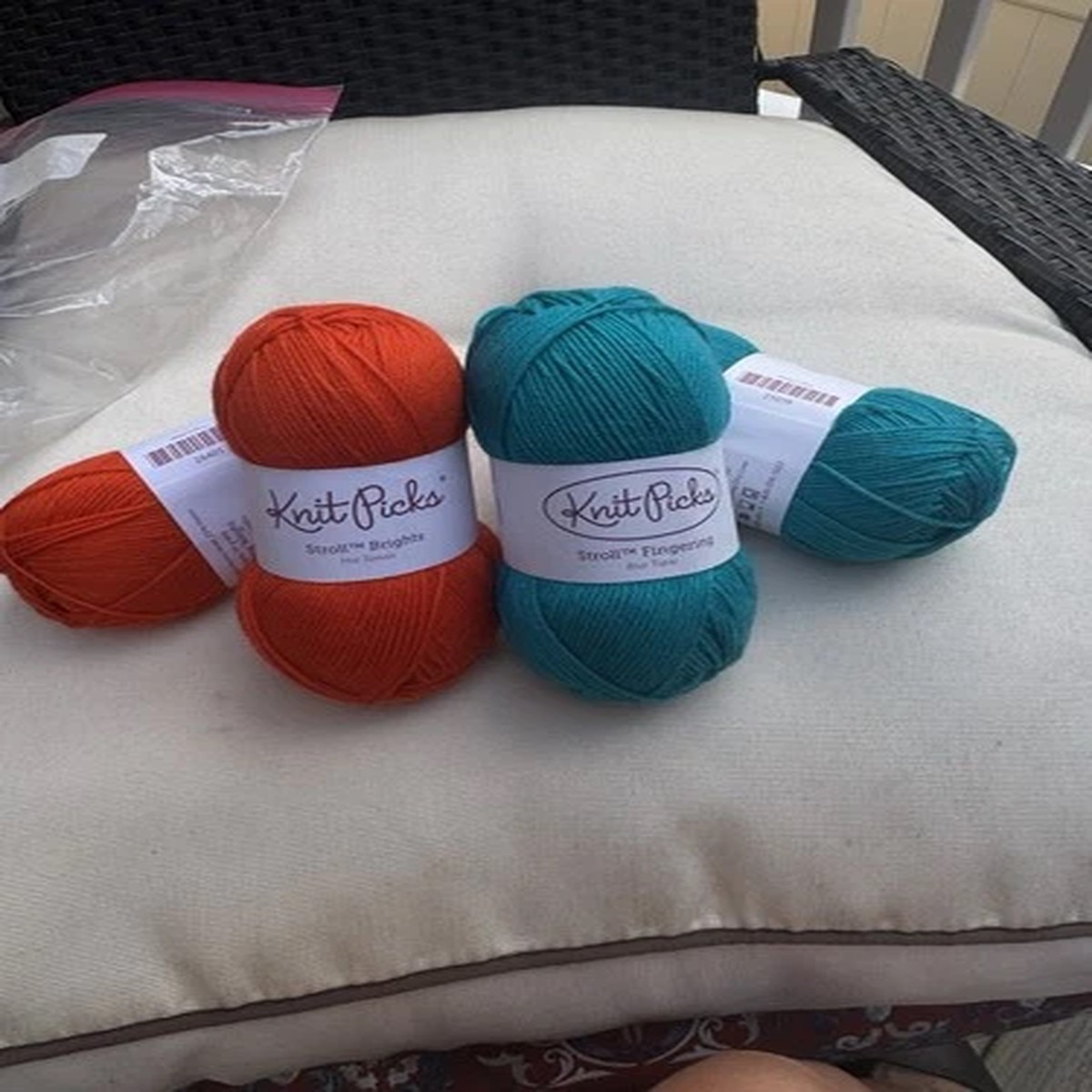 knit-picks-stroll-sock-yarn-lot-4-skeins-fingering-hot-tamale-blue-topaz