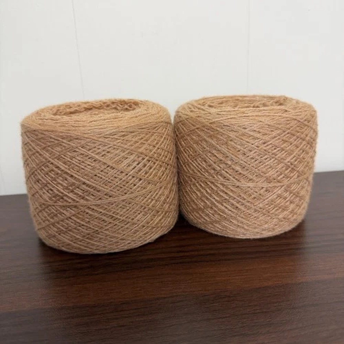reclaimed-merino-blend-sport-dk-yarn-870-yds-caramel-346g-2-cakes